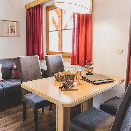 Haus Sunnbichl Apartment Fiss